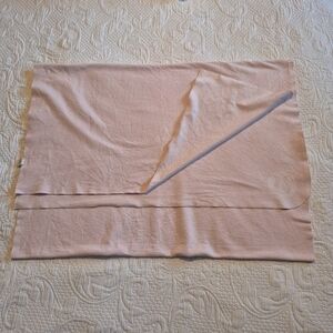 Lululemon one size yoga towel no back grip light pink VGUC